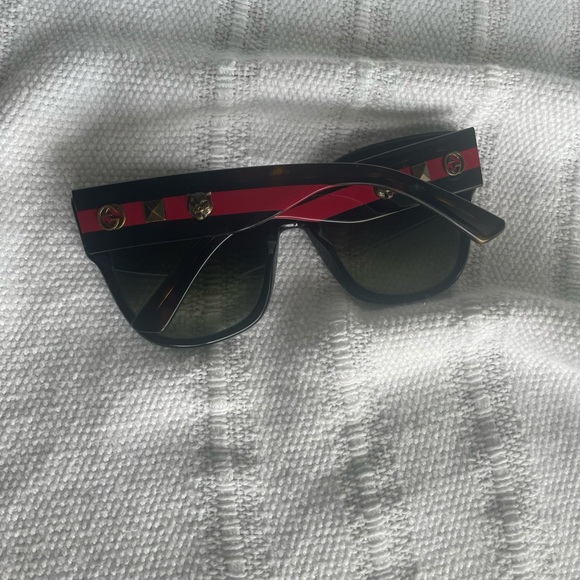 Gucci Sunglasses - Picture 10 of 11